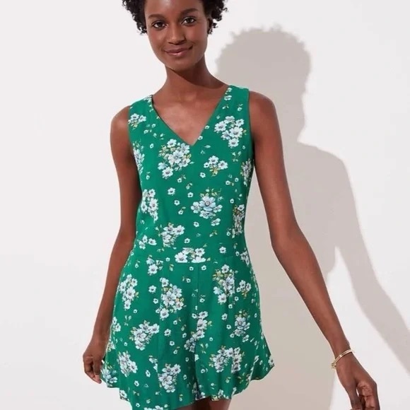 LOFT Vibrant Green Floral Romper size 4 - Picture 3 of 10
